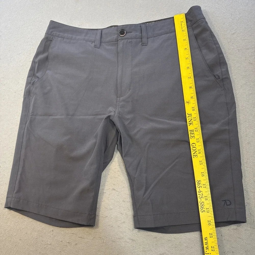 7 Diamonds Momentum Performance Shorts Mens 33 Gray BlueStretch Golf Casual